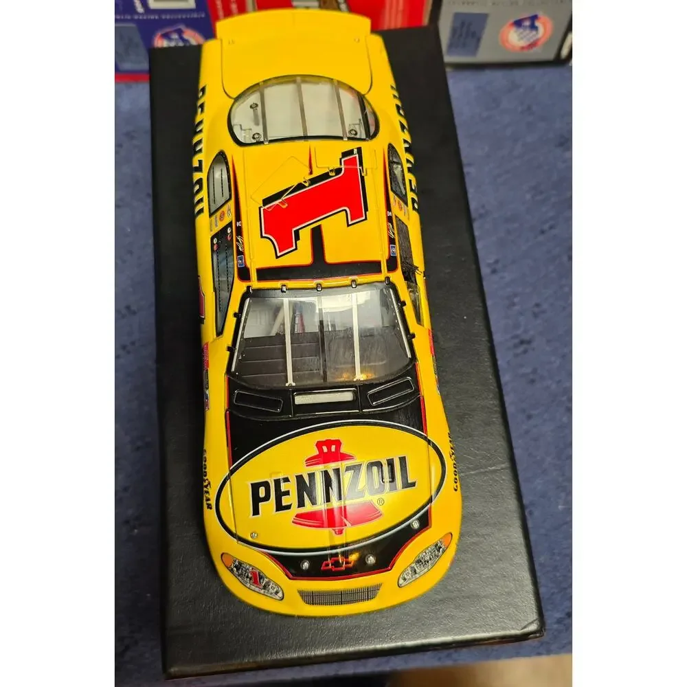 Jeff Green 1 Pennzoil Synthetic 2003 Monte Carlo Elite 1:24 NASCAR Action Yellow